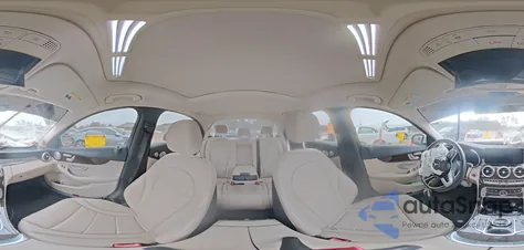 2021 Mercedes-Benz C 300 z USA, uszkodzony, nr VIN W1KWF8DB4MR648564